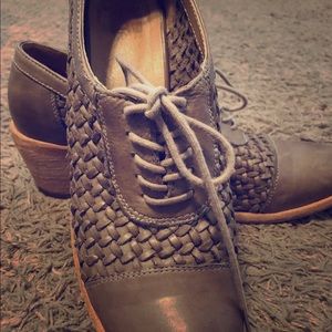 Women’s Frye Shoes
